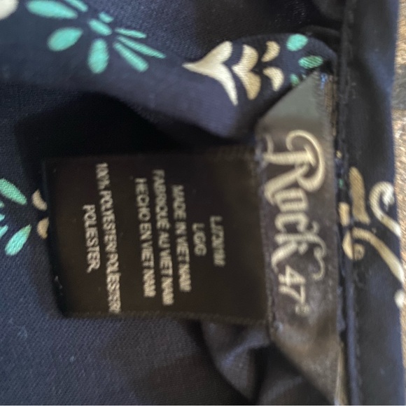 Top - Picture 2 of 2